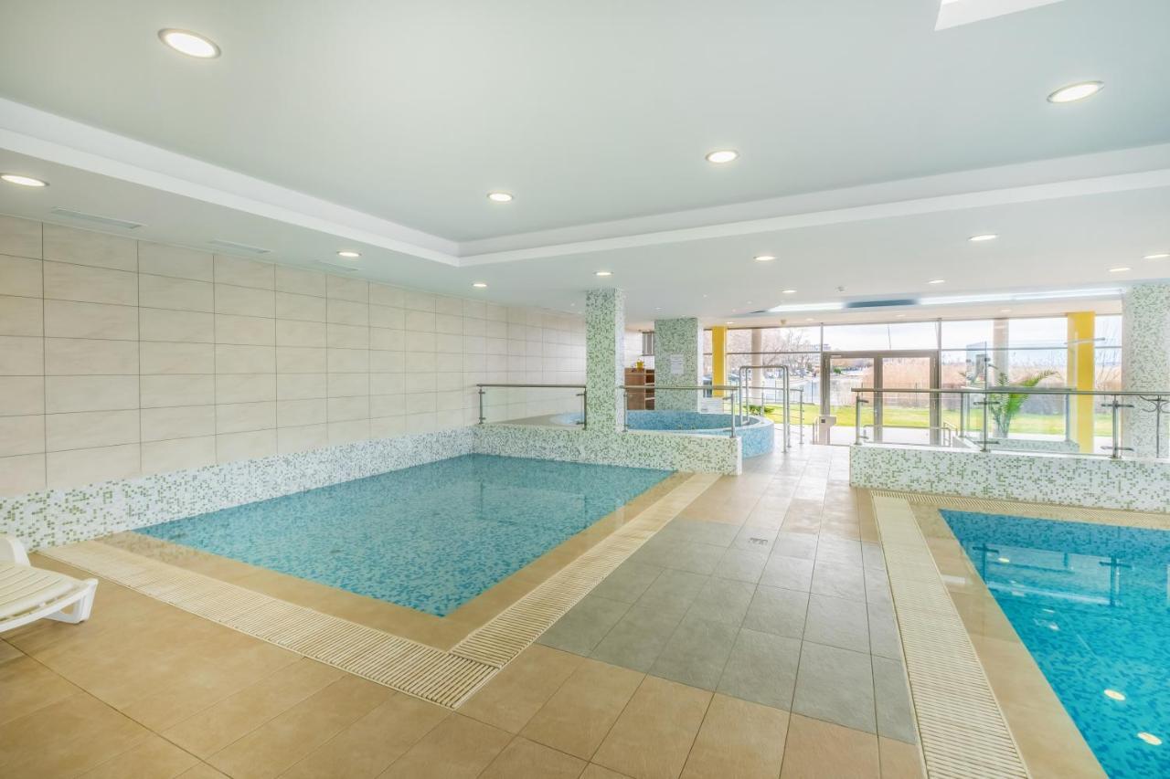 Myflat Club 218 Palazzo Wellness Apartment Siófok Exterior foto